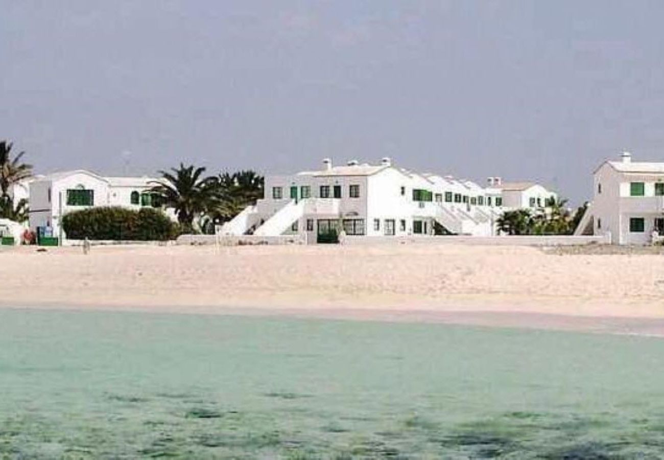 House in El Cotillo - El Cotillo Beach by CanariasGetaway