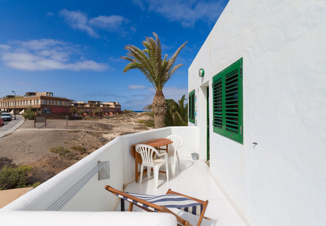 House in El Cotillo - El Cotillo Beach by CanariasGetaway