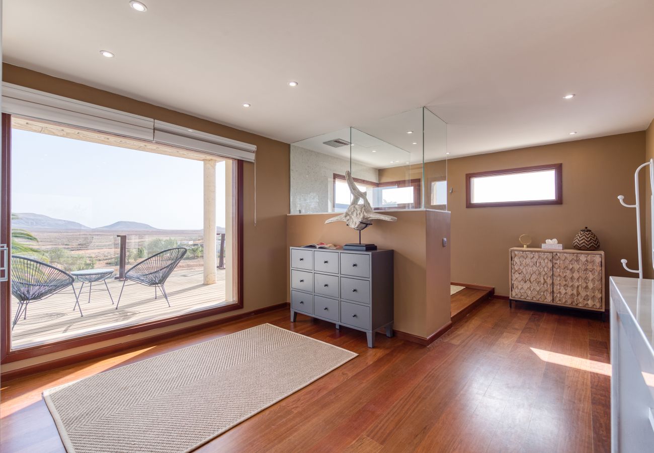 Villa in Antigua - Fuerteventura - HomeForGuest Casa Altanntes: Heated Pool, 4000m² garden - HomeForGuest 