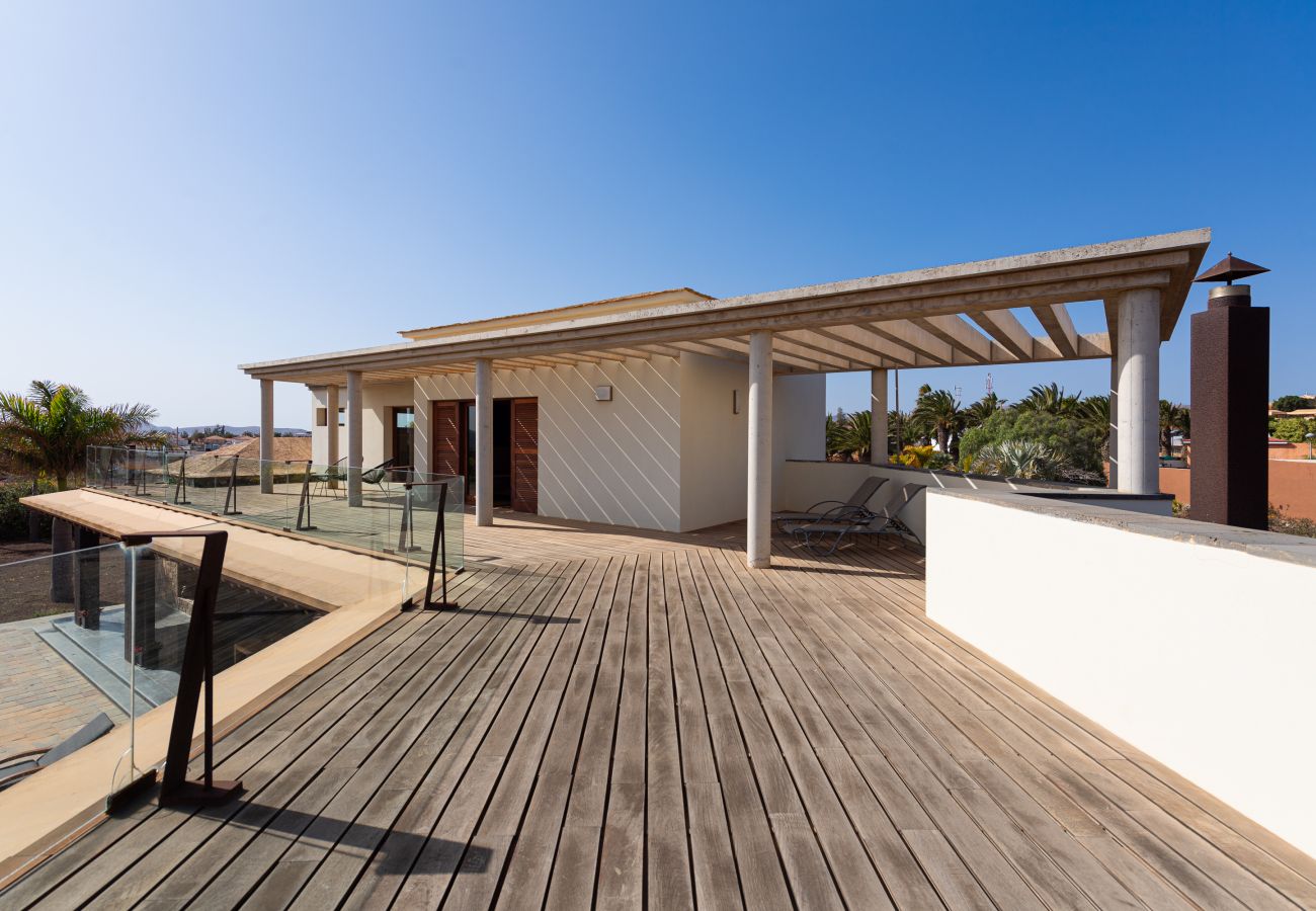 Villa in Antigua - Fuerteventura - HomeForGuest Casa Altanntes: Heated Pool, 4000m² garden - HomeForGuest 