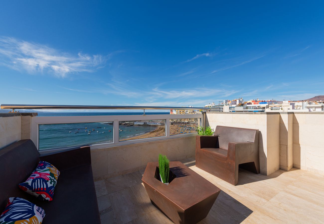 House in Las Palmas de Gran Canaria - Awesome 3 bedrooms front line with terrace by CanariasGetaway