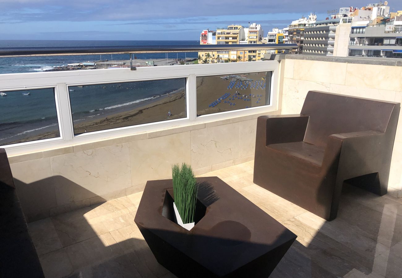 House in Las Palmas de Gran Canaria - Awesome beachfront terrace By CanariasGetaway 