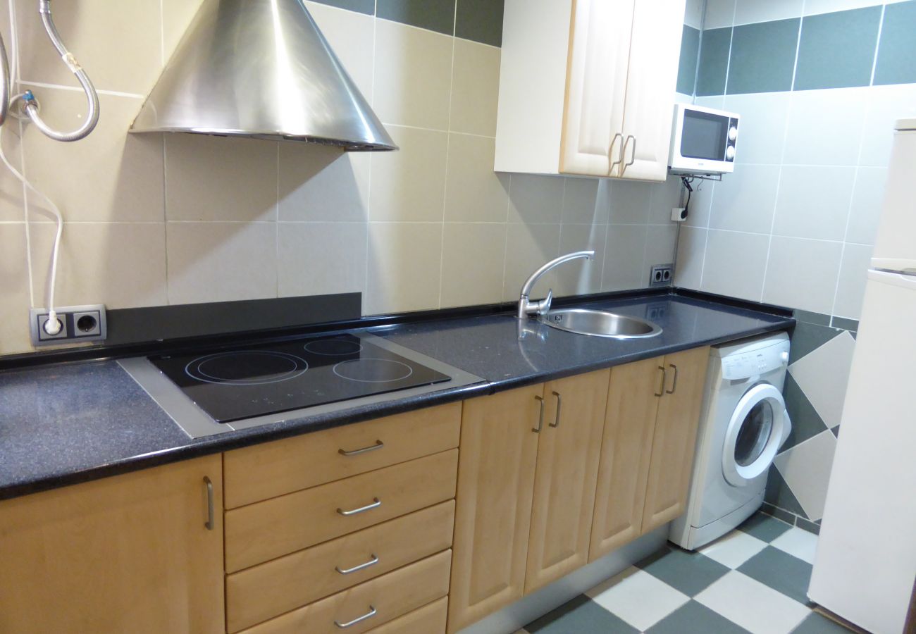 Apartment in Barcelona - Lovely flat for rent by days in Barcelona center, Gracia. Sunny light, comfort and quiet.