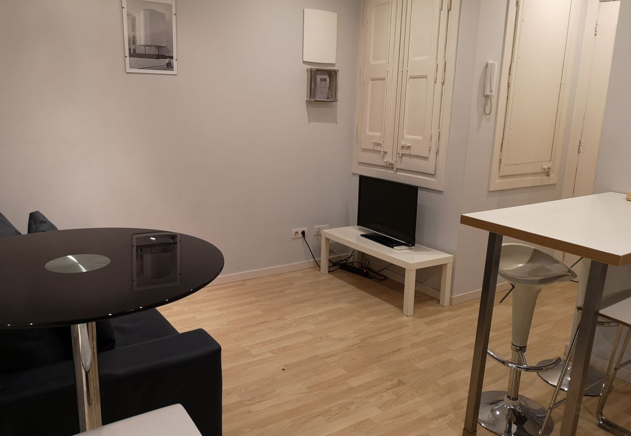 Apartment in Barcelona - Vacation rental flat restored for rent in Barcelona center, Gracia