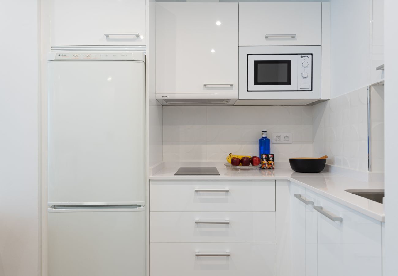Apartment in Las Palmas de Gran Canaria - HomeForGuest New and Cozy Apartment by Las Canteras