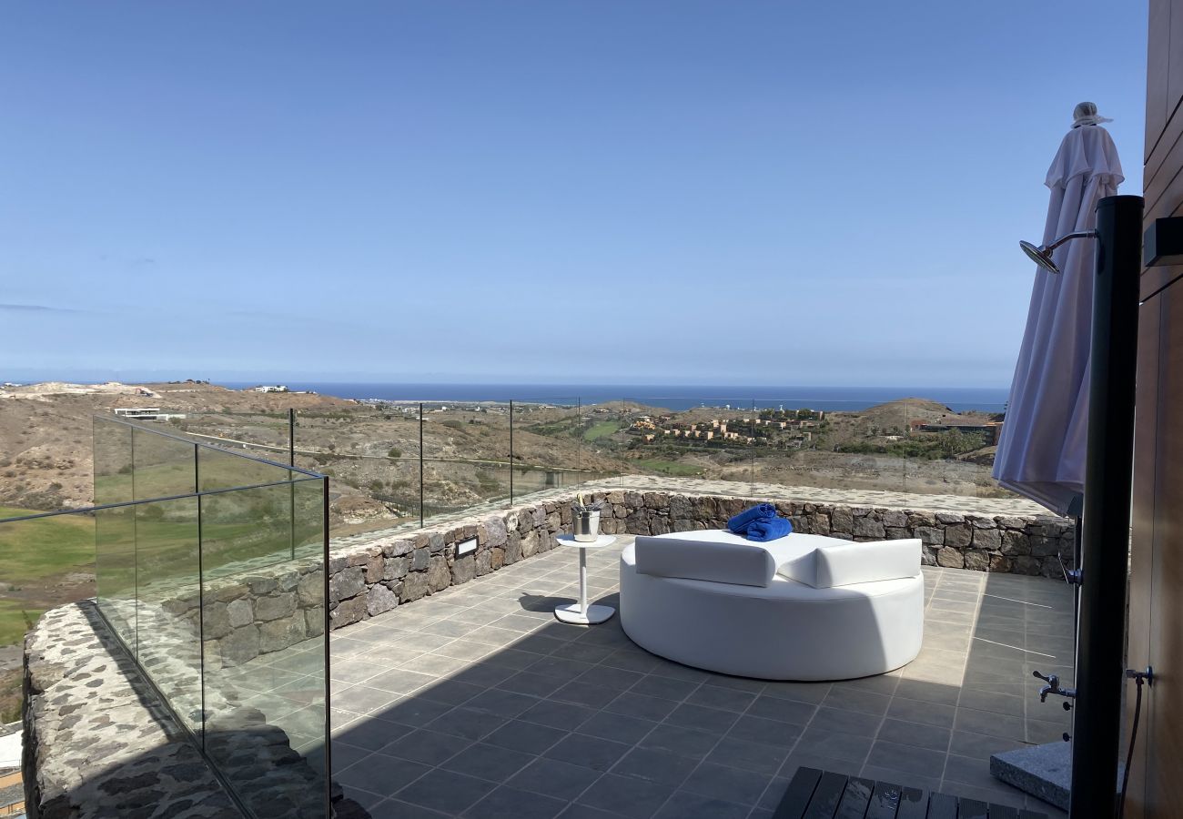 Villa in San Bartolomé de Tirajana - Calm Ocean Views by CanariasGetaway