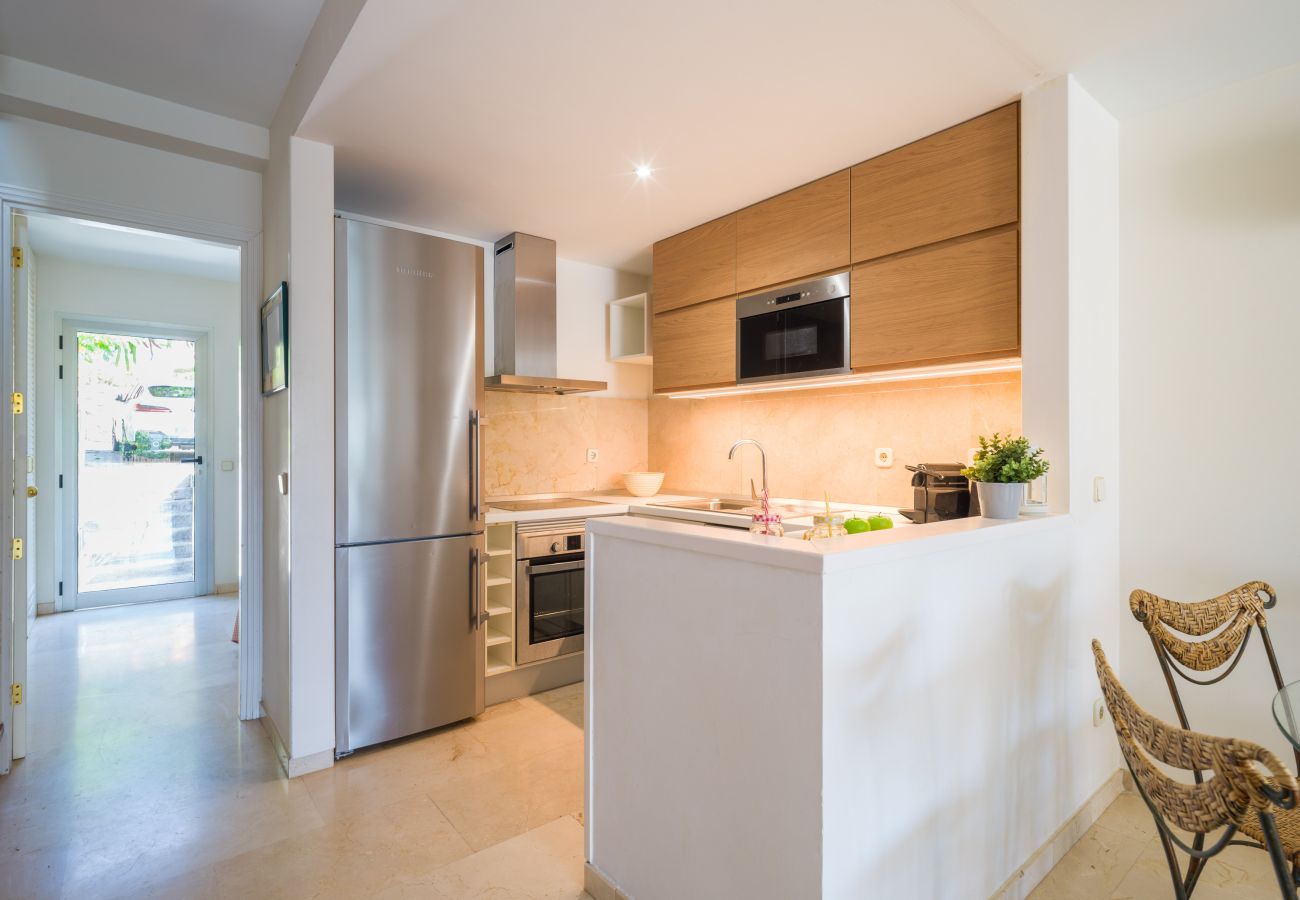 House in San Bartolomé de Tirajana - Tropical House with pool an beach walking distance
