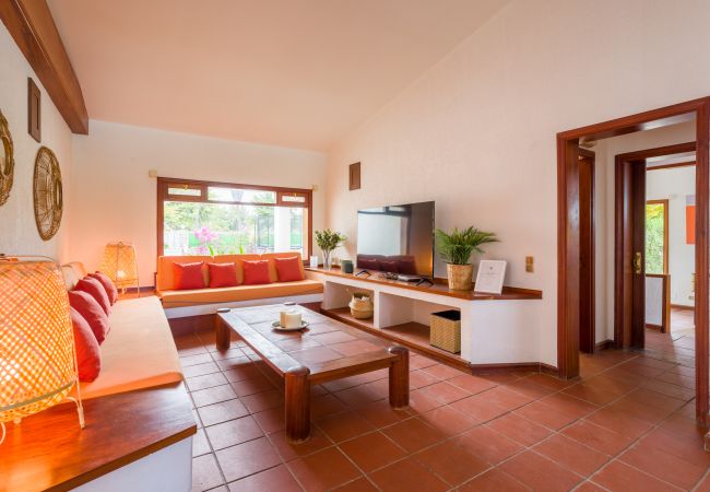 Chalet in San Bartolomé de Tirajana - Casa Gran Canaria - Private heated pool, games room and playground