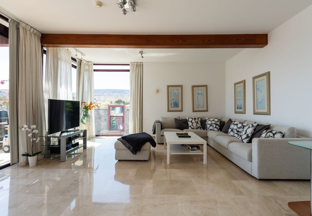 Chalet in Mogán - Private heated pool in quiet surroundings and sea views at the golf course
