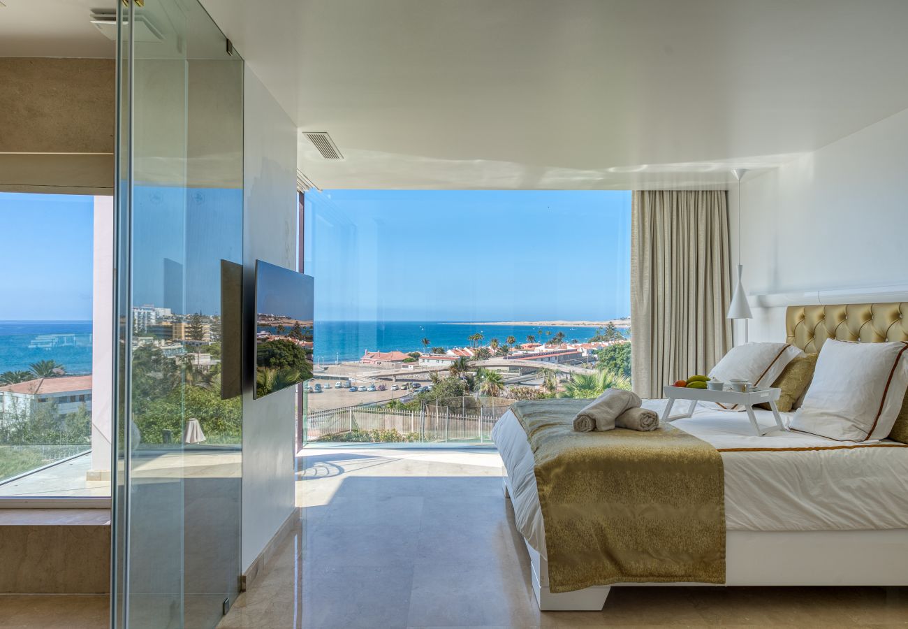 House in Maspalomas - Pool, jacuzzi, games and steps from the beach