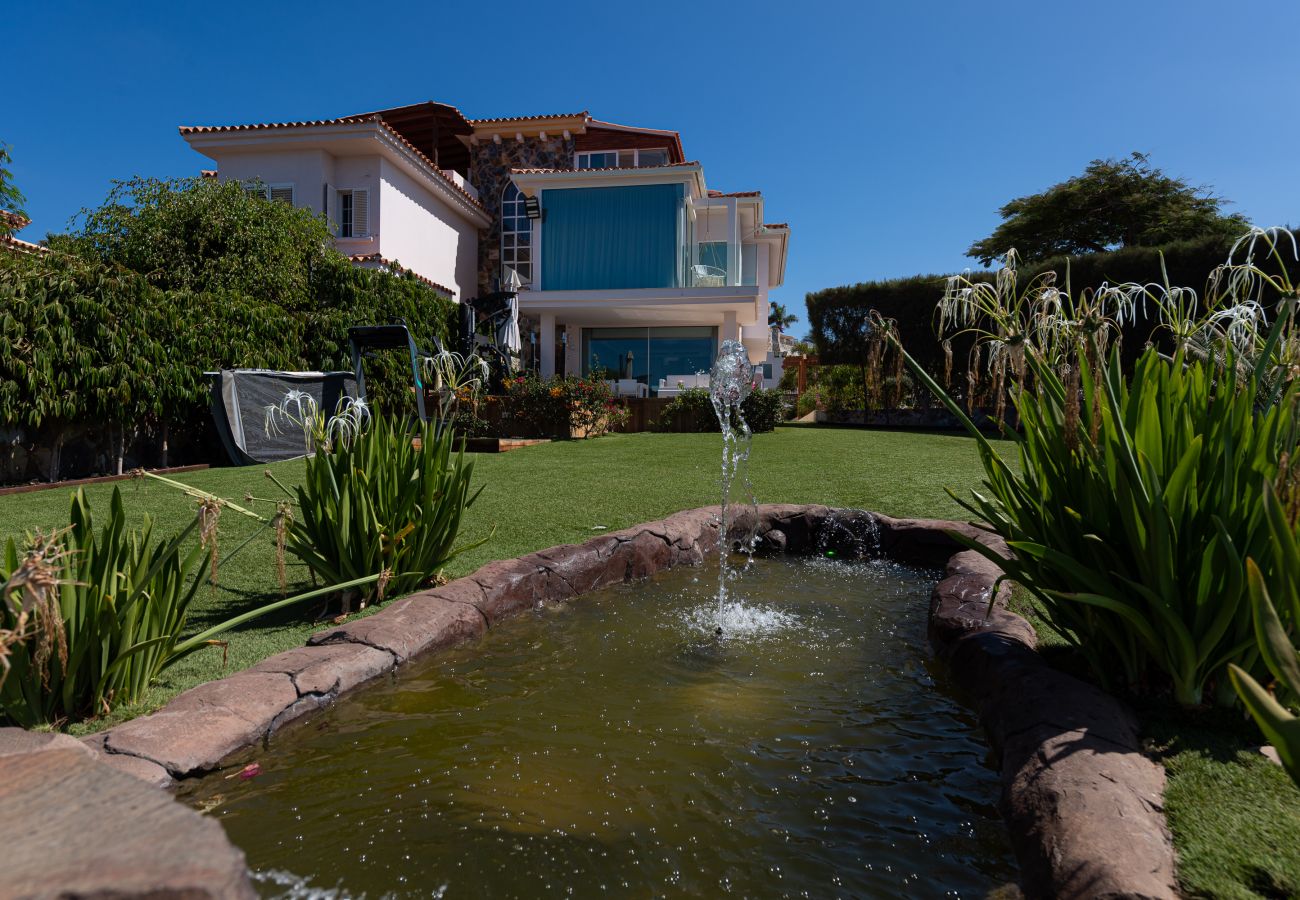 House in Maspalomas - Pool, jacuzzi, games and steps from the beach