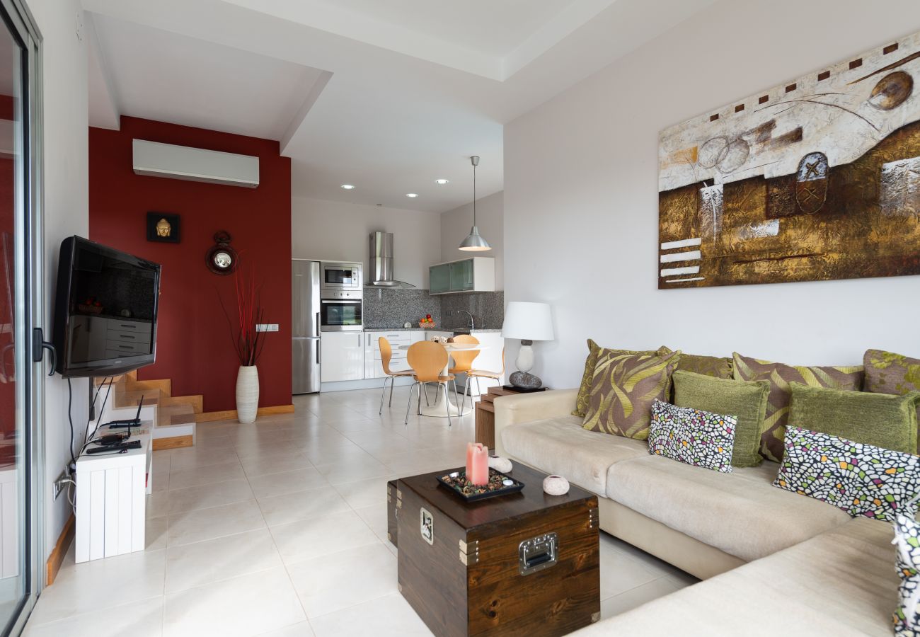 Villa in San Bartolomé de Tirajana - Comfortable villa with private pool and barbecue for 6 people