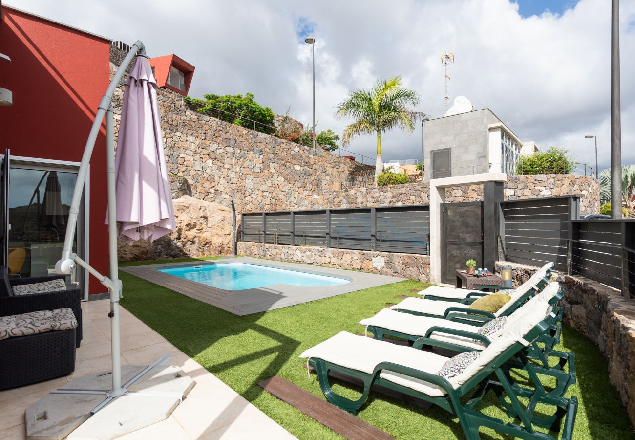 Villa in San Bartolomé de Tirajana - Comfortable villa with private pool and barbecue for 6 people