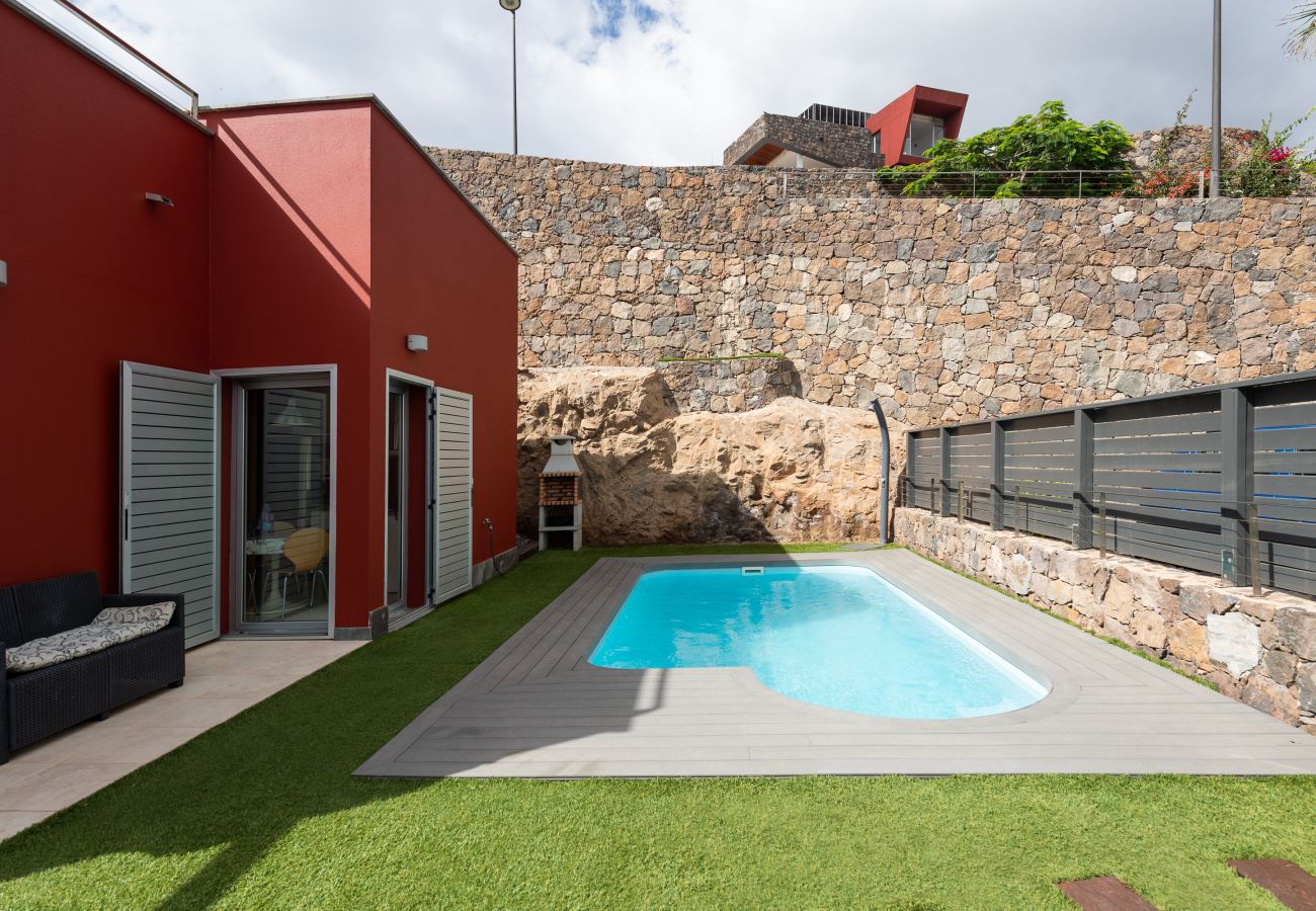 Villa in San Bartolomé de Tirajana - Comfortable villa with private pool and barbecue for 6 people