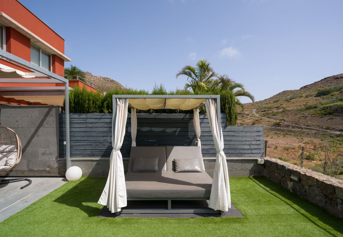 Villa in San Bartolomé de Tirajana - Bali Sky Villa with Private Pool