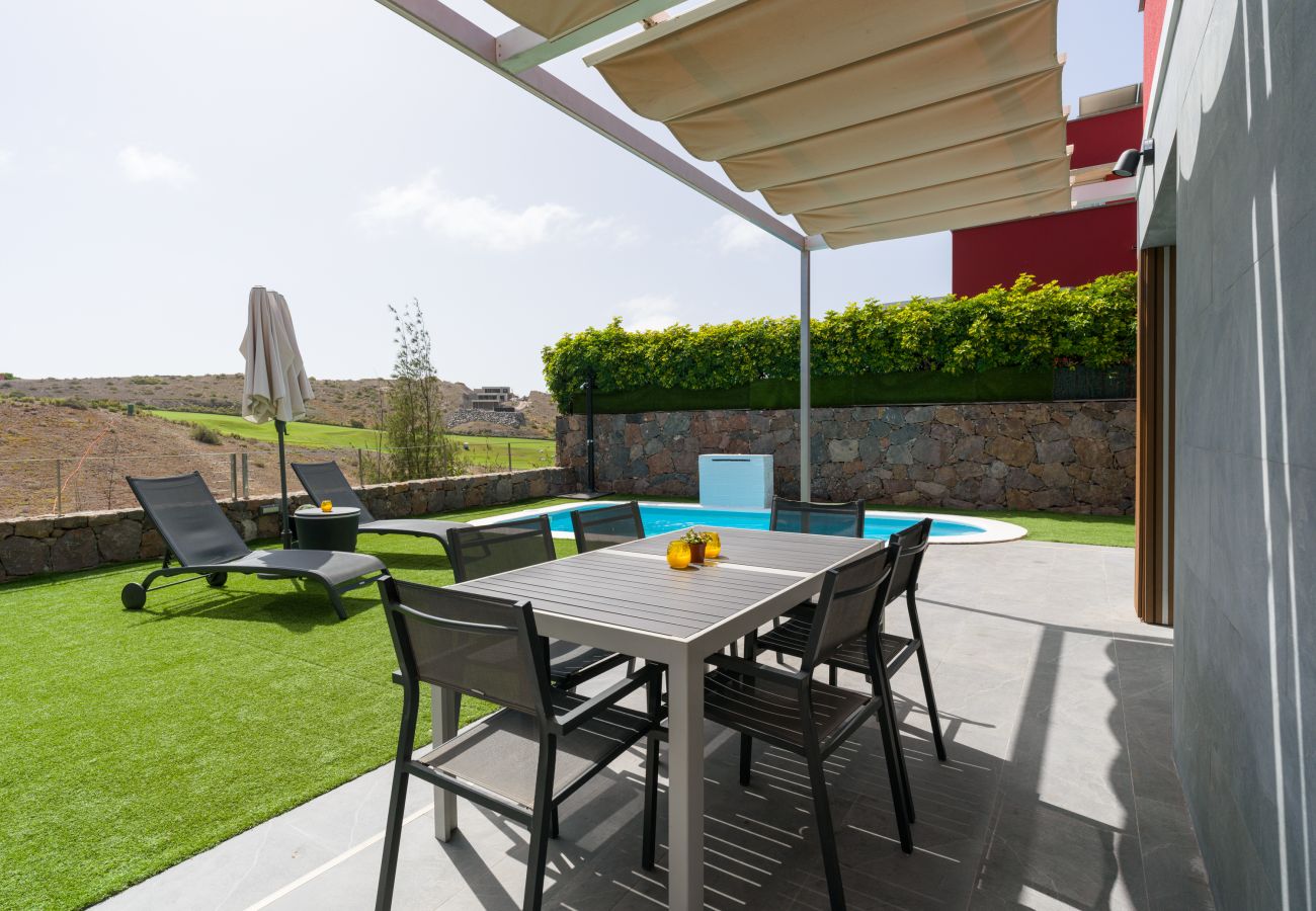 Villa in San Bartolomé de Tirajana - Bali Sky Villa with Private Pool