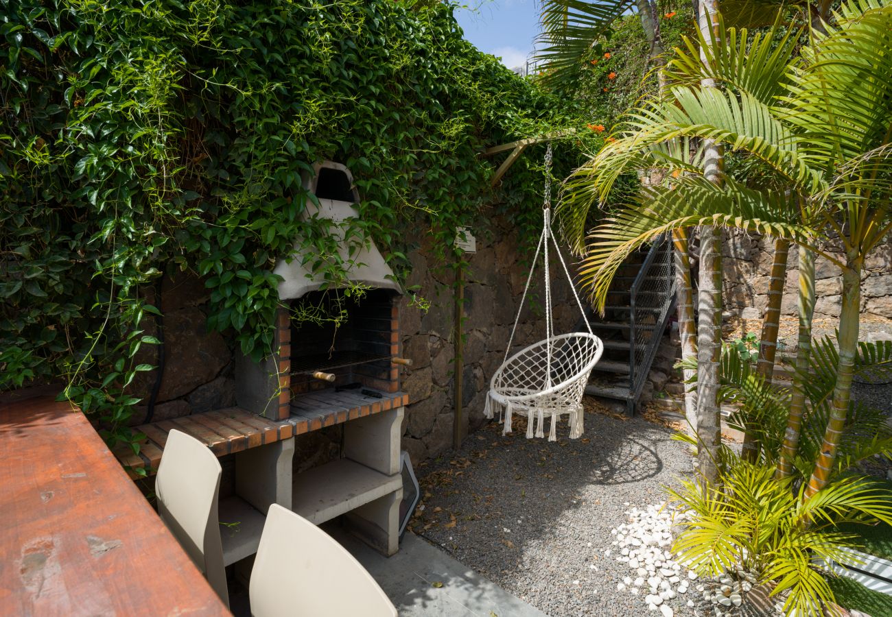 Villa in San Bartolomé de Tirajana - Bali Sky Villa with Private Pool