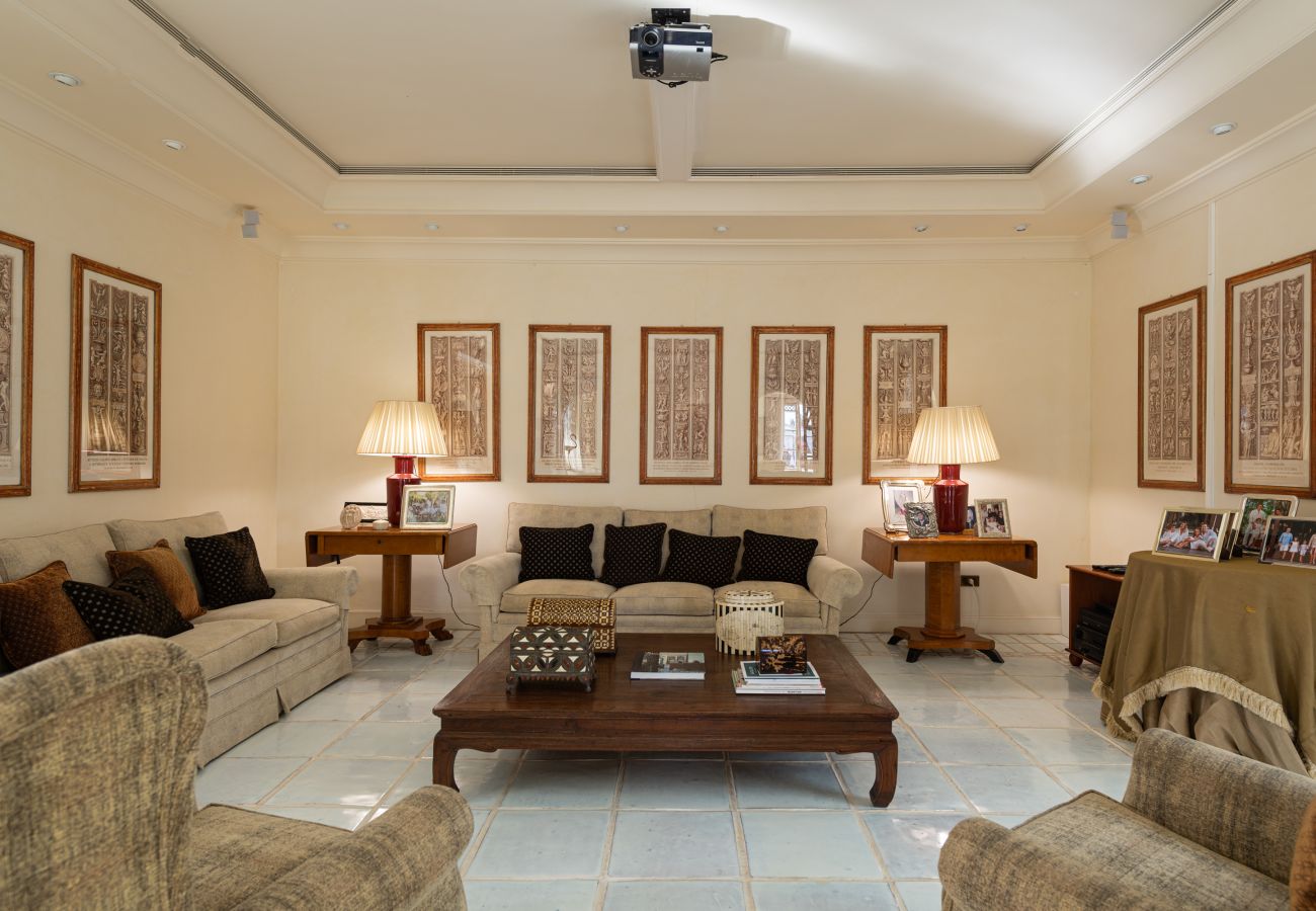 Chalet in San Bartolomé de Tirajana - Spectacular villa with private pool, jacuzzi, paddle tennis court, barbecue and a few steps from Maspalomas beach