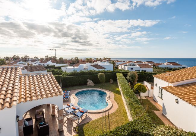 Villa/Dettached house in Cap d´Artruix - Fucsia Villa Menorca