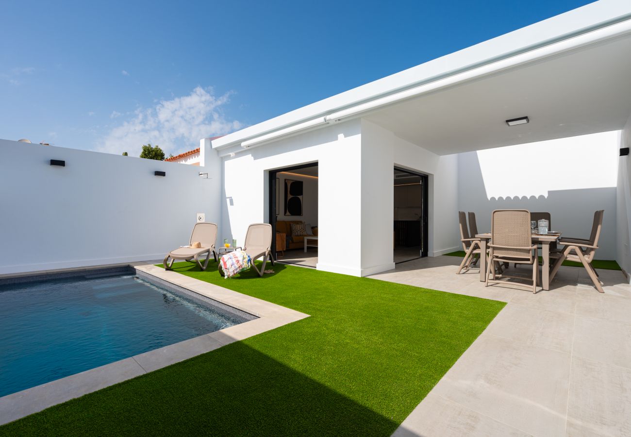 House in San Bartolomé de Tirajana - PRIVATE HEATED POOL INCLUDED - Fully refurbished 