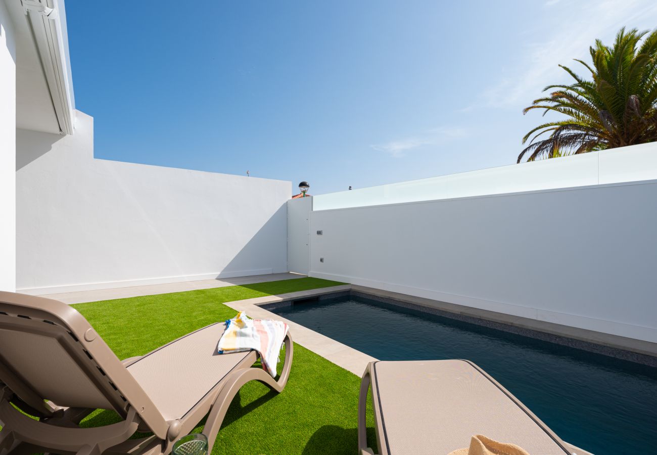 House in San Bartolomé de Tirajana - PRIVATE HEATED POOL INCLUDED - Fully refurbished 