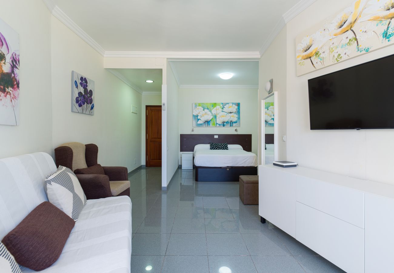 House in Las Palmas de Gran Canaria - Corner on the Beach Front by CanariasGetaway