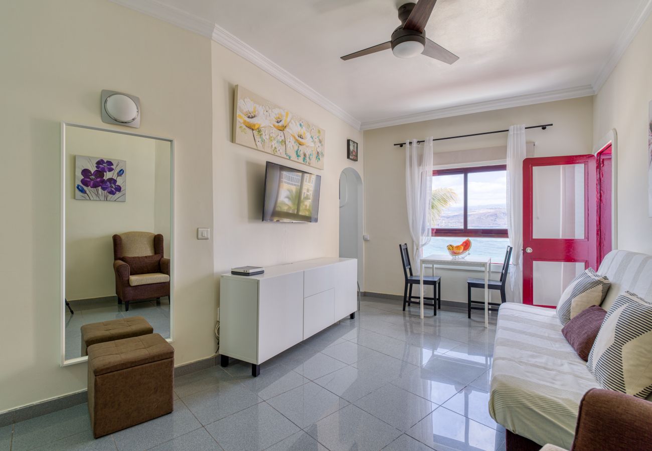 House in Las Palmas de Gran Canaria - Corner on the Beach Front by CanariasGetaway