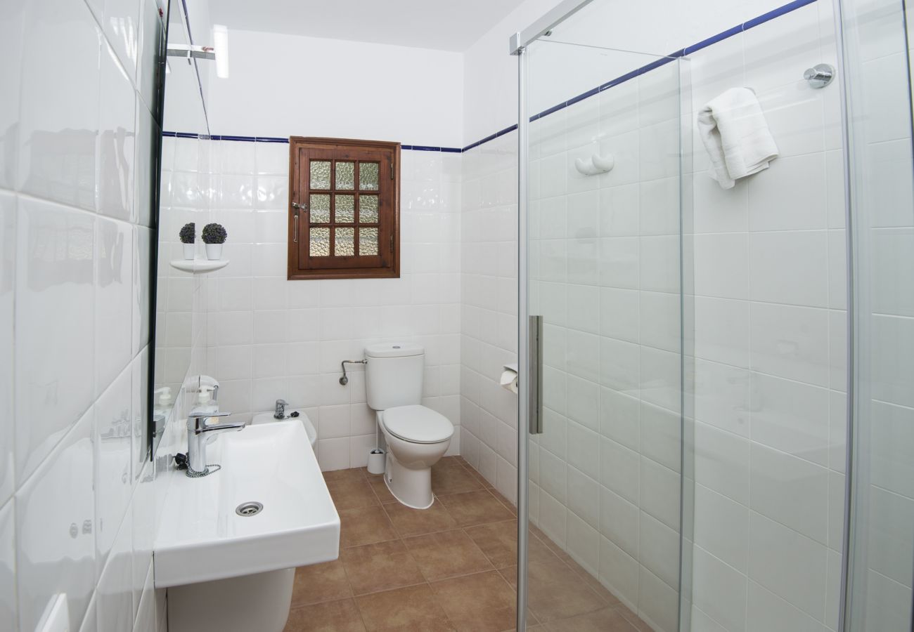 Villa in Son Bou - Villa Nineta by Escape Home