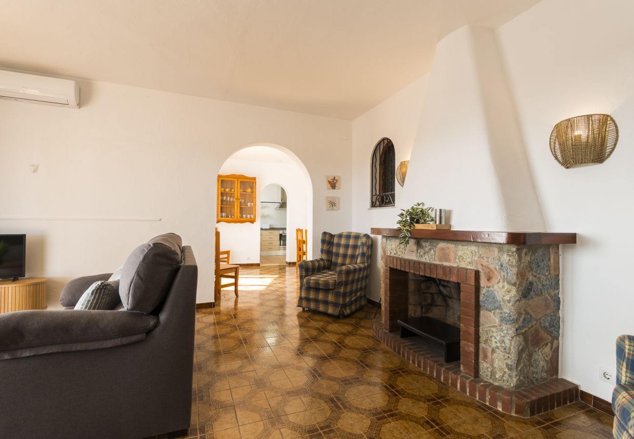 Villa in Son Bou - Villa Nineta by Escape Home
