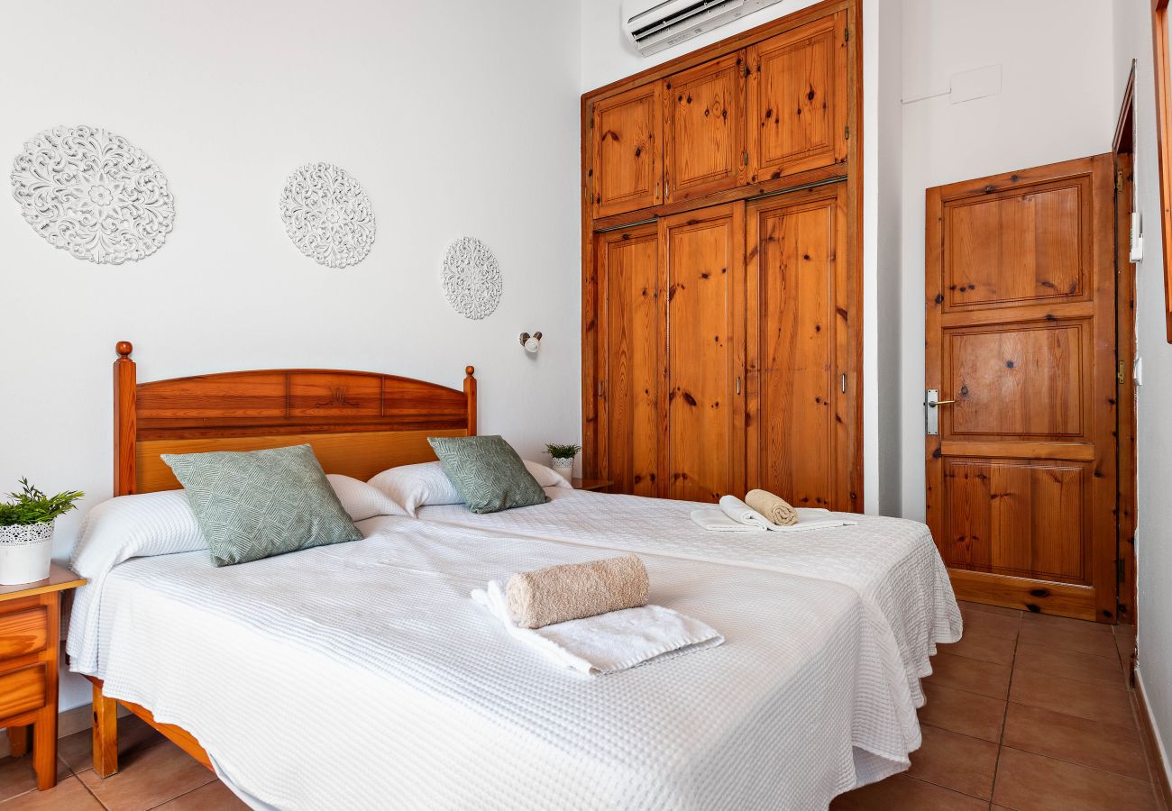 Villa in Son Bou - Villa Los Pinos by Escape Home