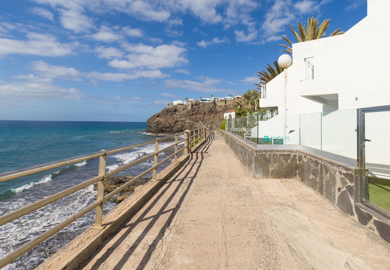 House in Maspalomas -  Viewpoint Over The Cliff By CanariasGetaway