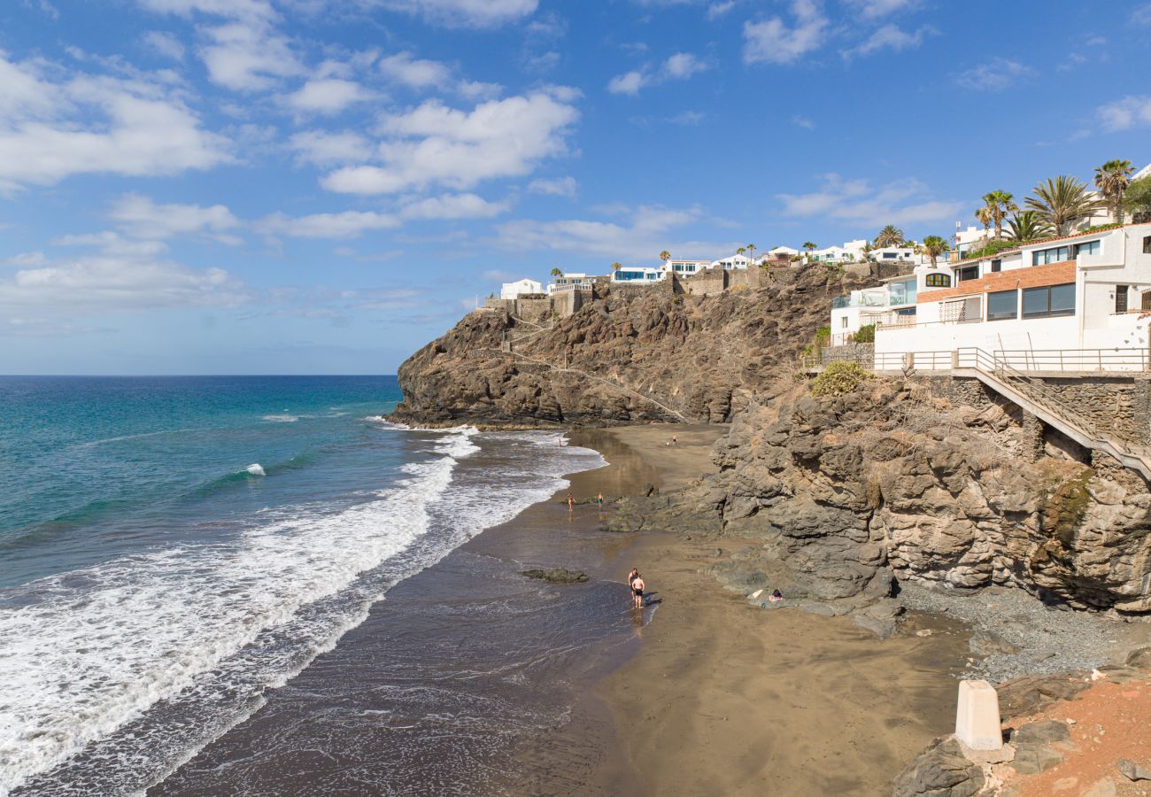 House in Maspalomas -  Viewpoint Over The Cliff By CanariasGetaway