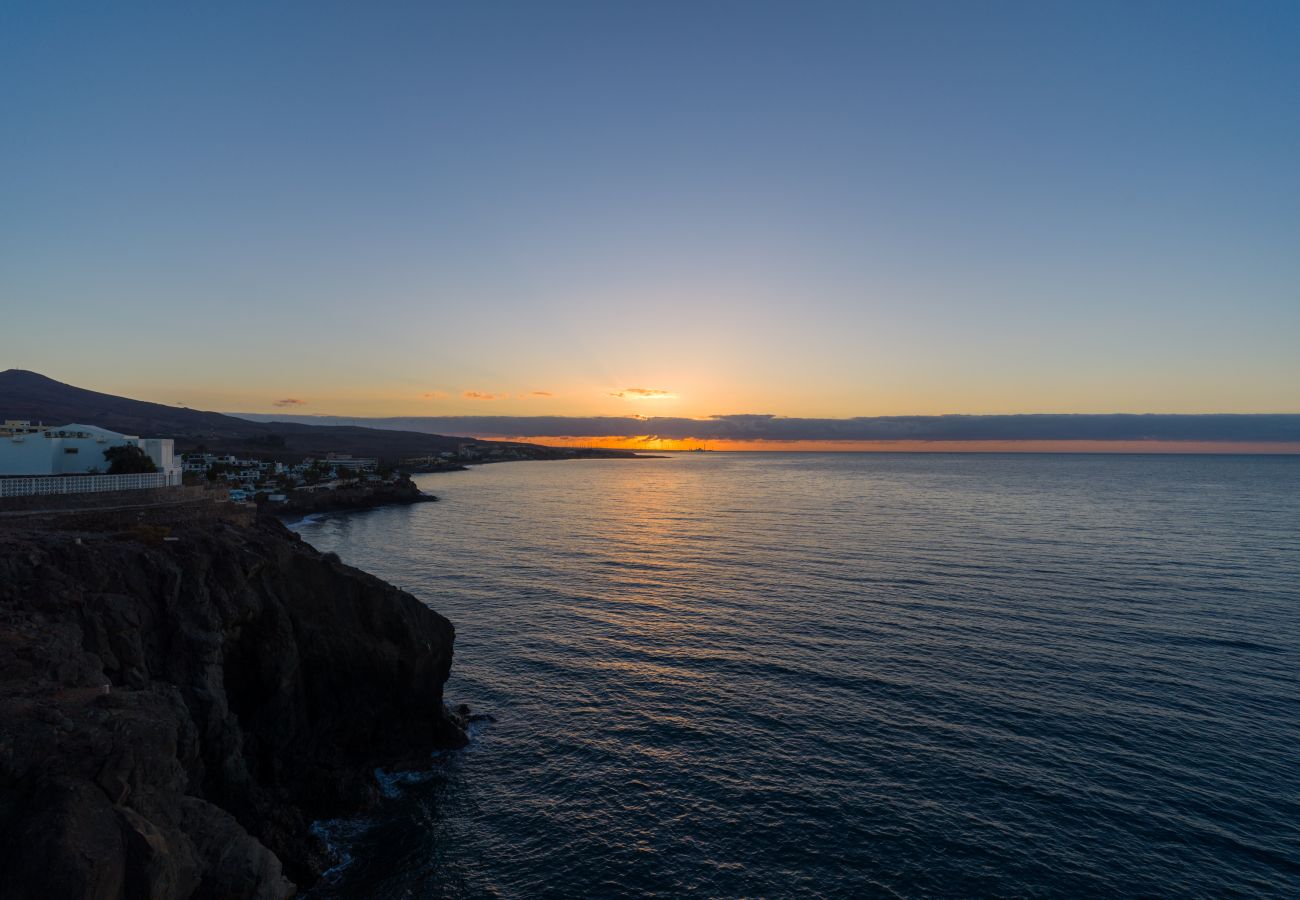 House in Maspalomas -  Viewpoint Over The Cliff By CanariasGetaway