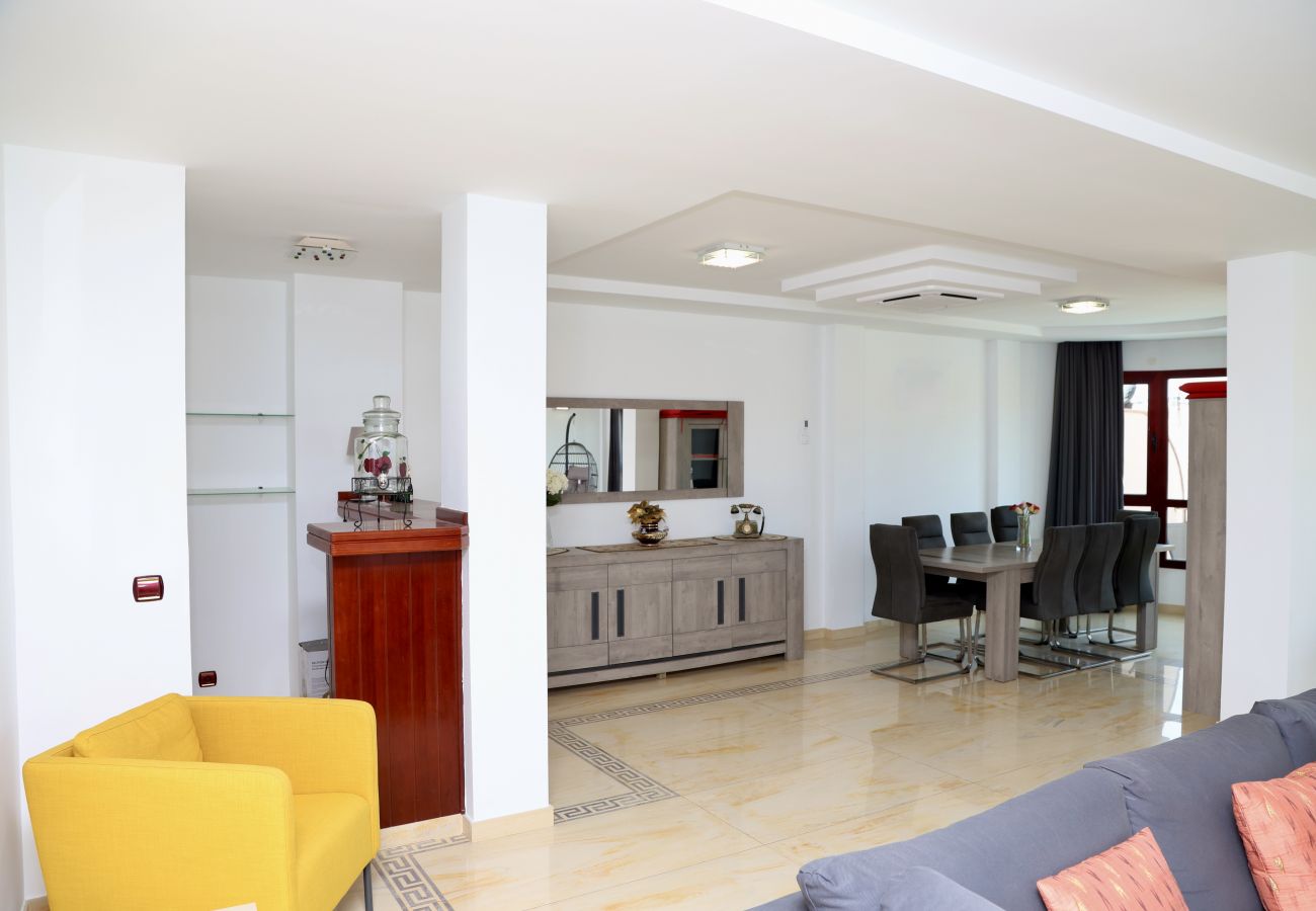 Villa in San Bartolomé de Tirajana - Happy Home