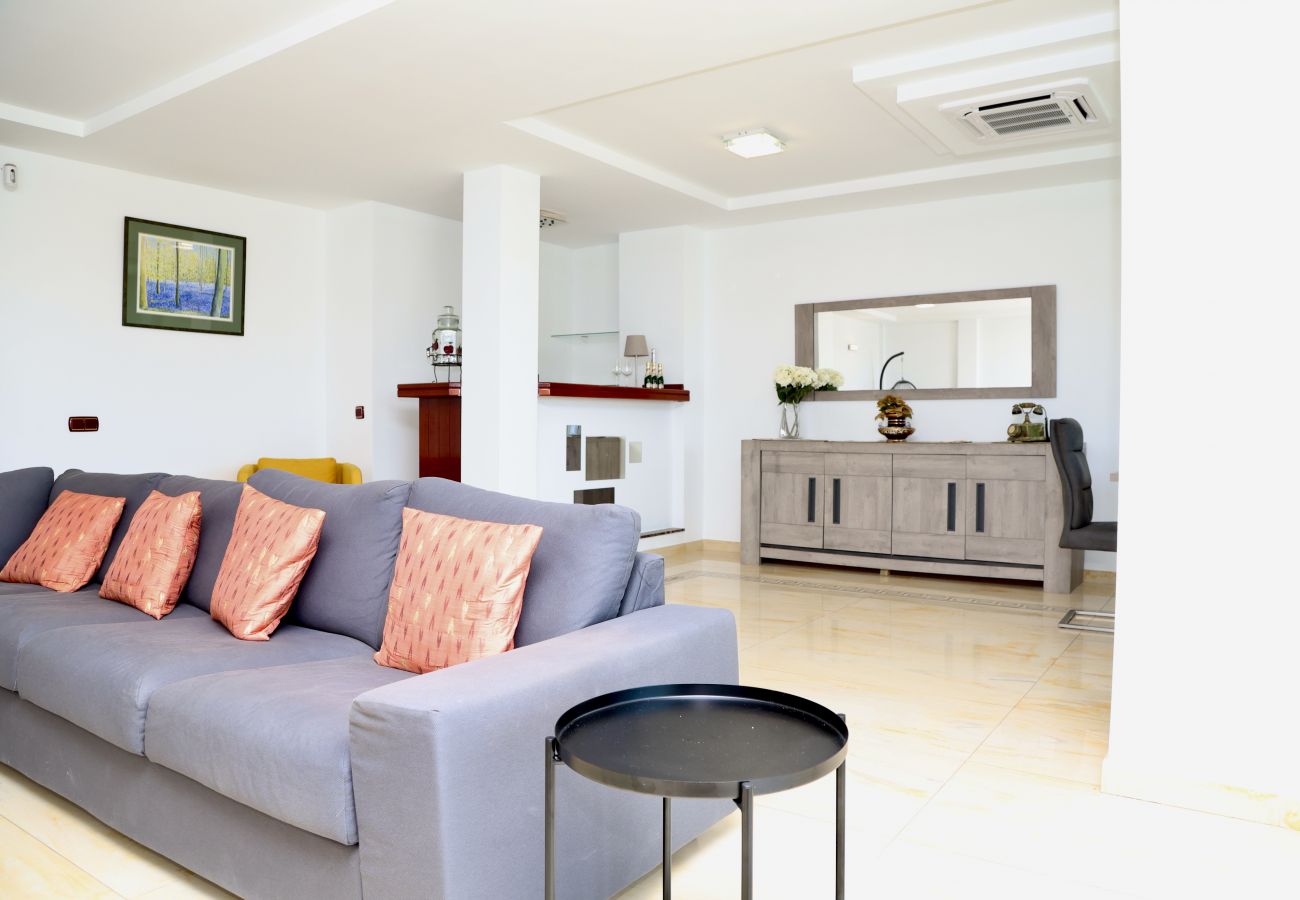 Villa in San Bartolomé de Tirajana - Happy Home