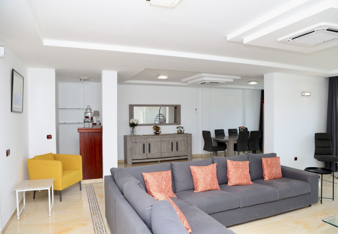 Villa in San Bartolomé de Tirajana - Happy Home