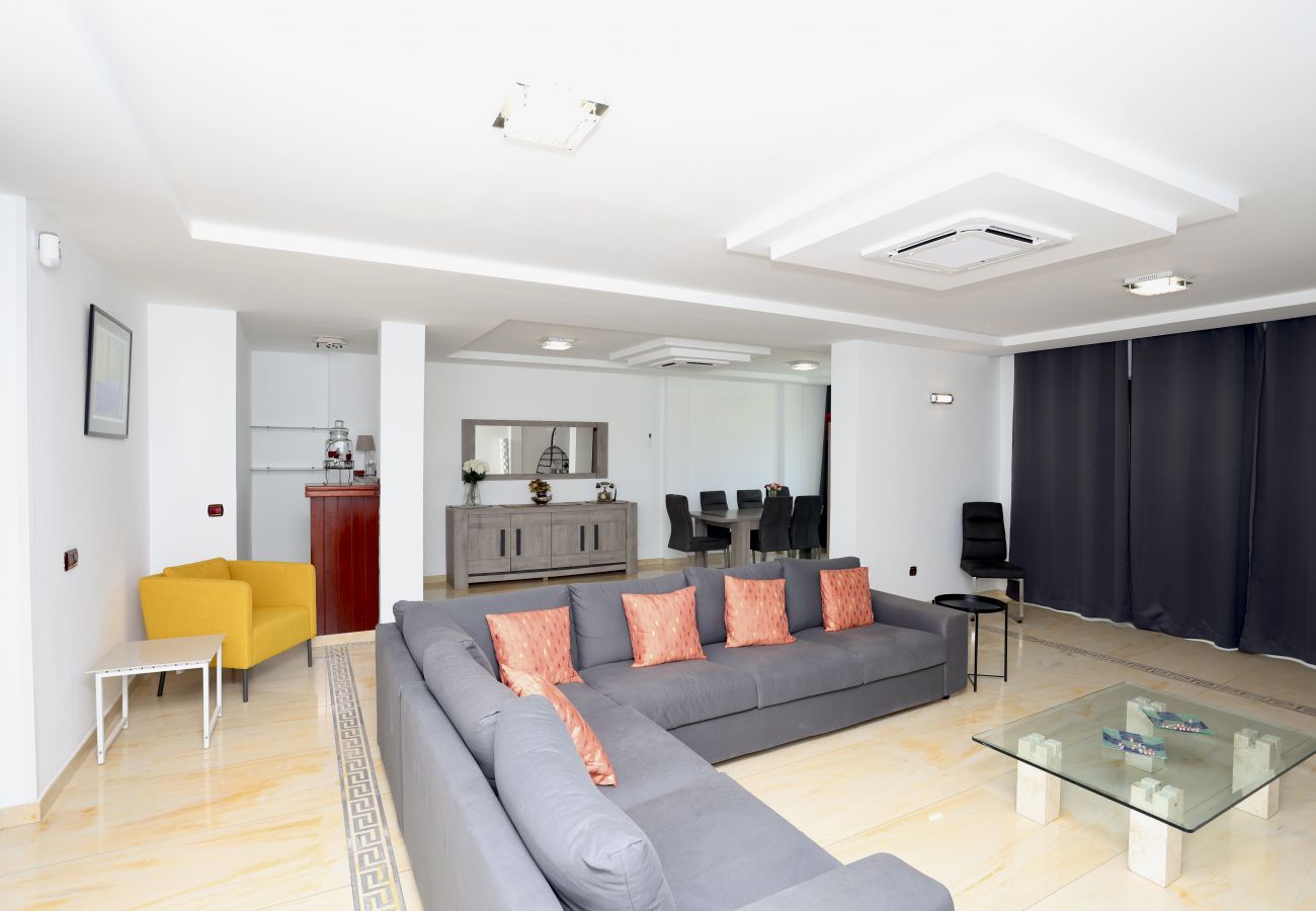 Villa in San Bartolomé de Tirajana - Happy Home