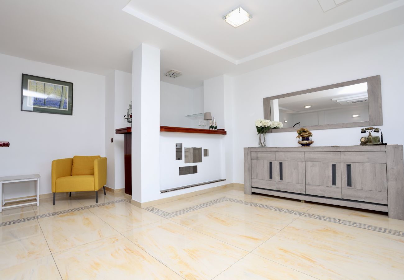 Villa in San Bartolomé de Tirajana - Happy Home