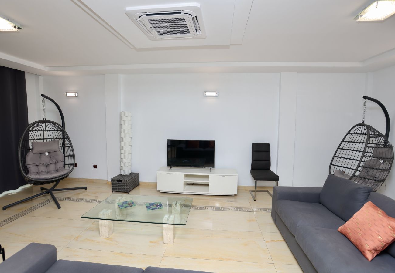 Villa in San Bartolomé de Tirajana - Happy Home