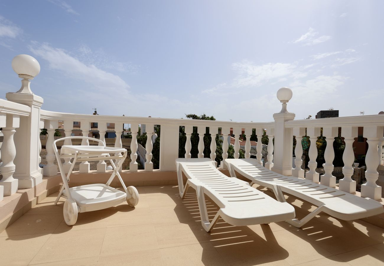 Villa in San Bartolomé de Tirajana - Happy Home
