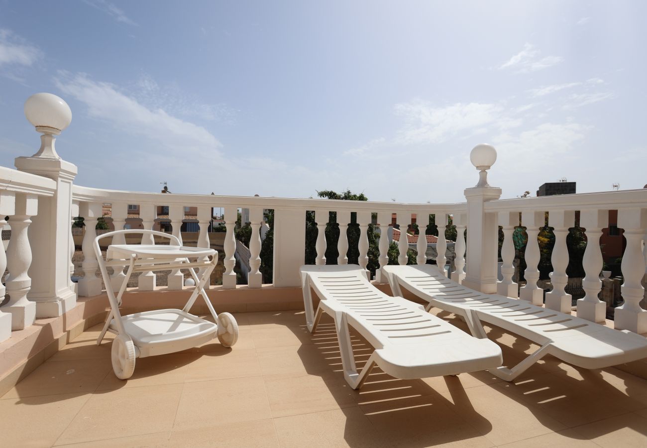 Villa in San Bartolomé de Tirajana - Happy Home