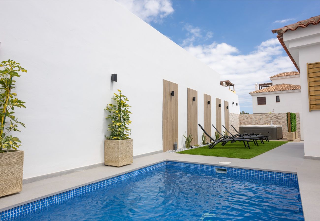 Villa in San Miguel de Abona - LUXURY VILLA LIBELLILE 