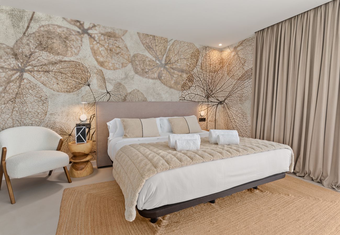 Villa in Adeje - Golden Horizon Retreat